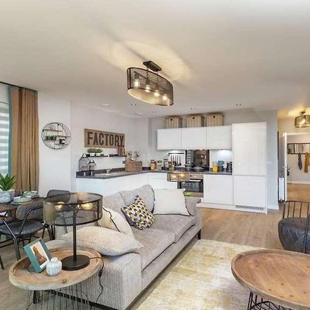 Newly Built Luxury 2 Bed Apartment!!! London Ngoại thất bức ảnh